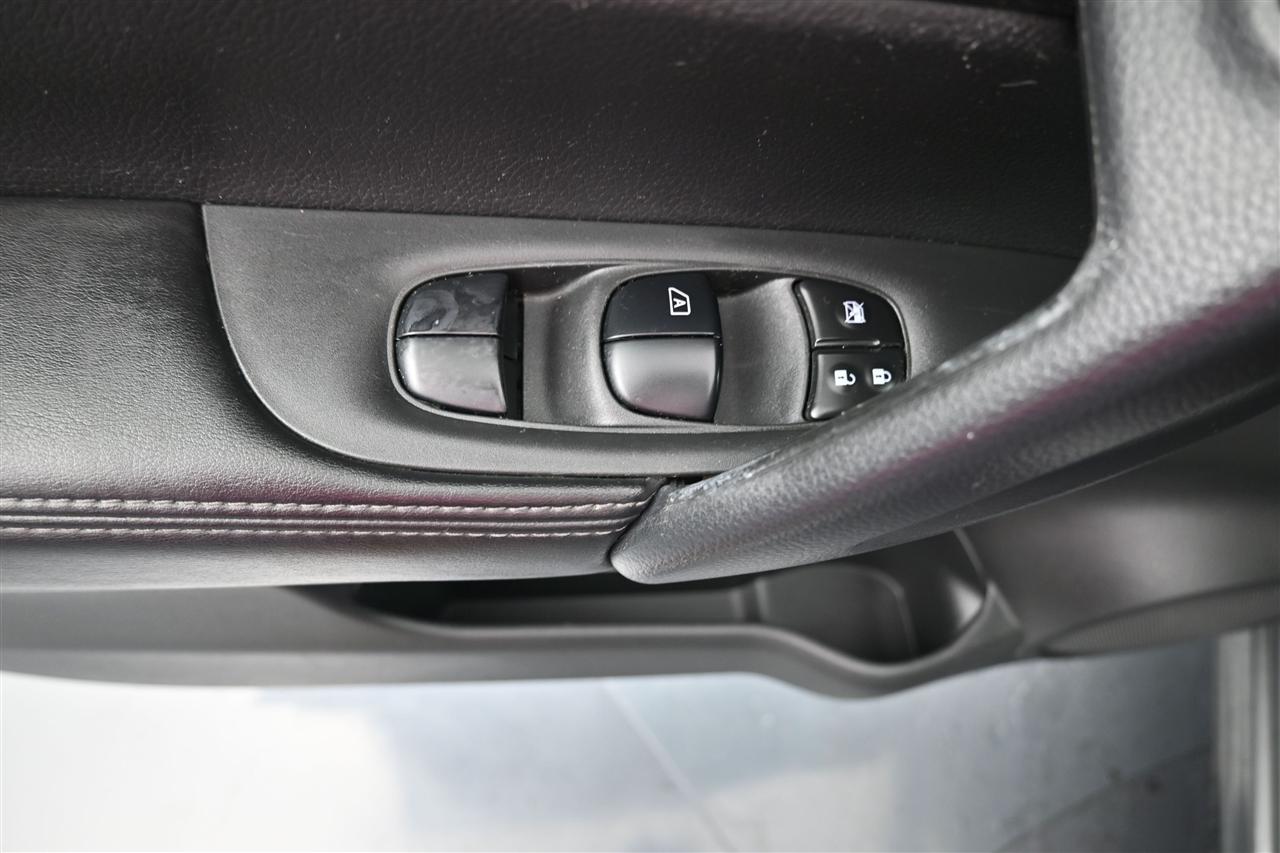 Nissan Rogue Sport S 2021