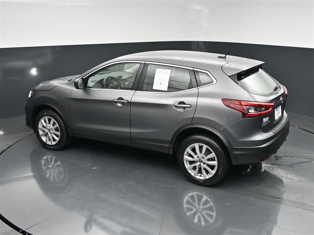 Nissan Rogue Sport S 2021
