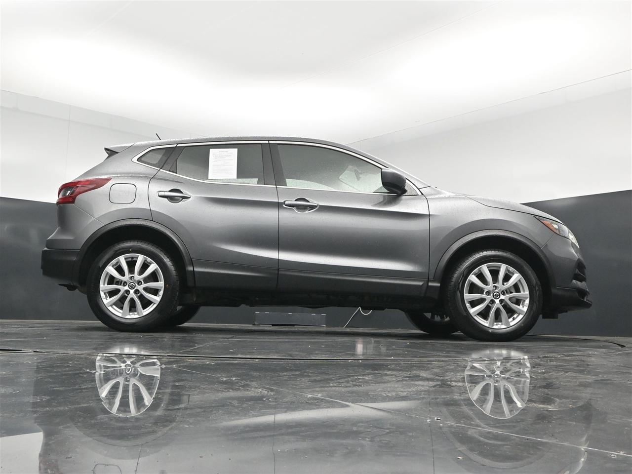 Nissan Rogue Sport S 2021