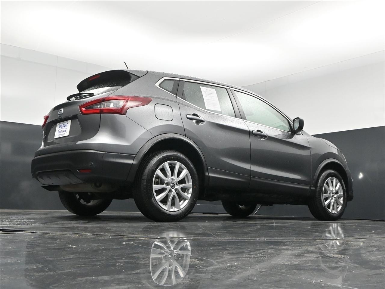 Nissan Rogue Sport S 2021