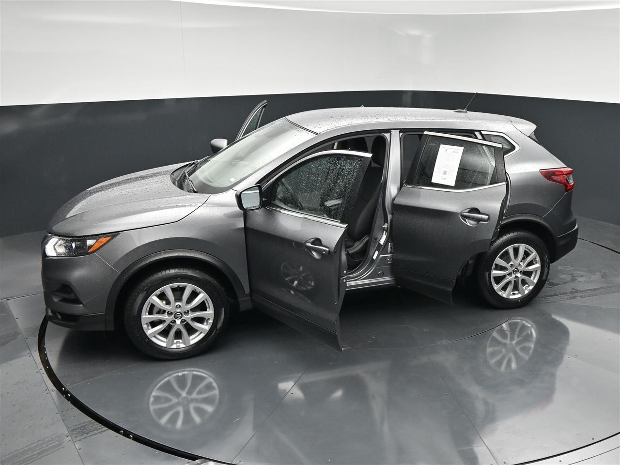 Nissan Rogue Sport S 2021
