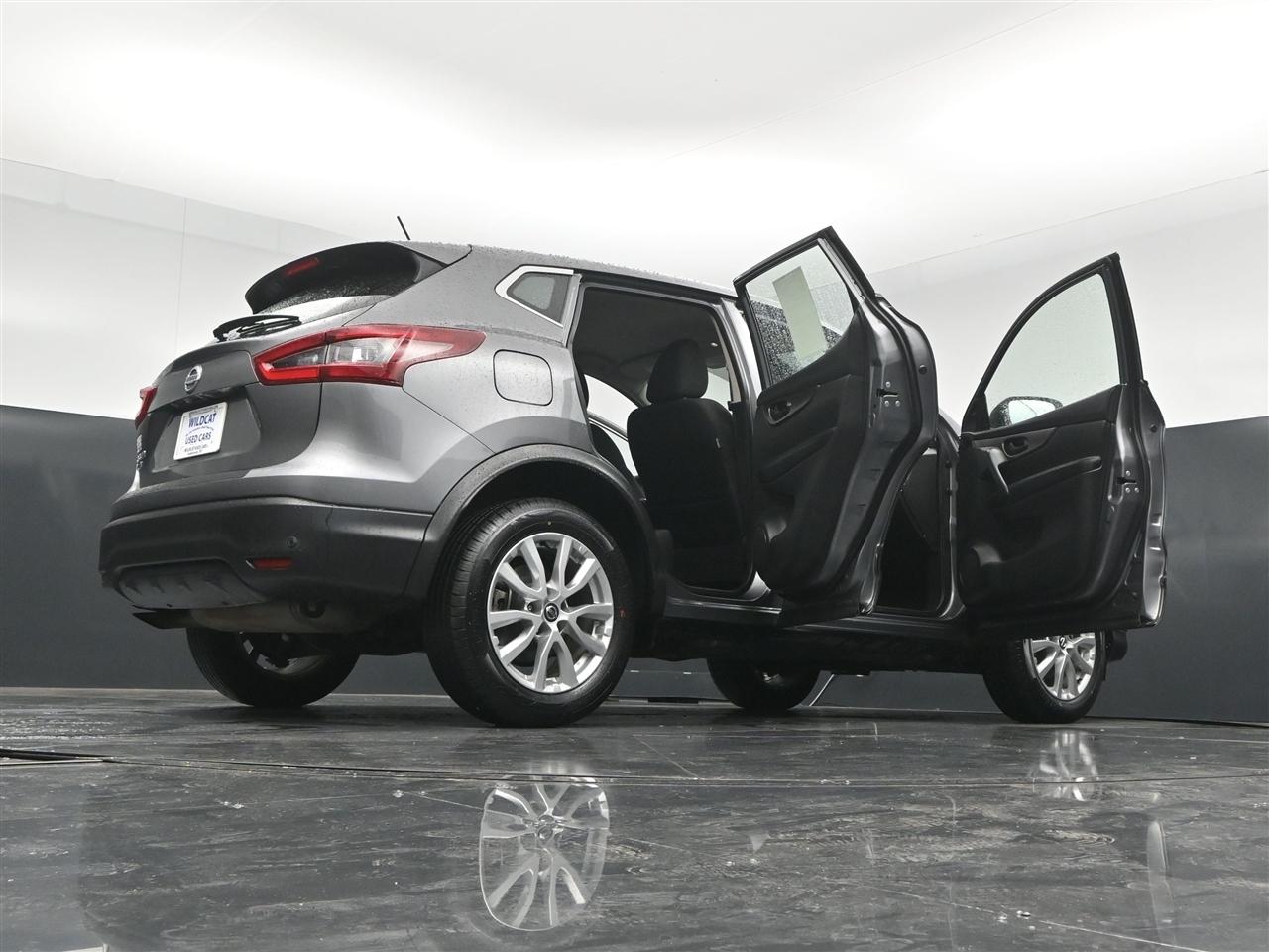Nissan Rogue Sport S 2021