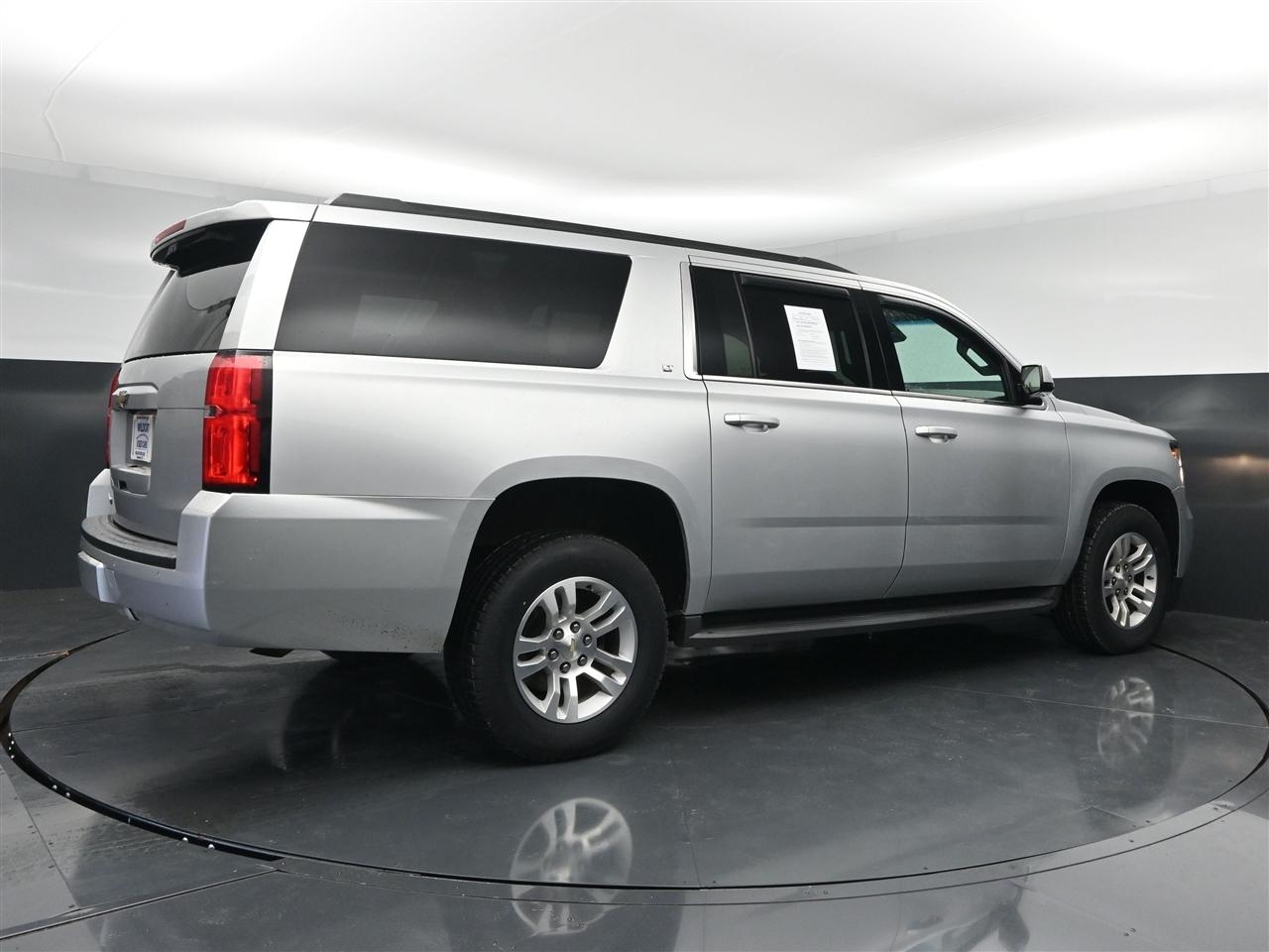 Chevrolet Suburban LT 4WD 2018