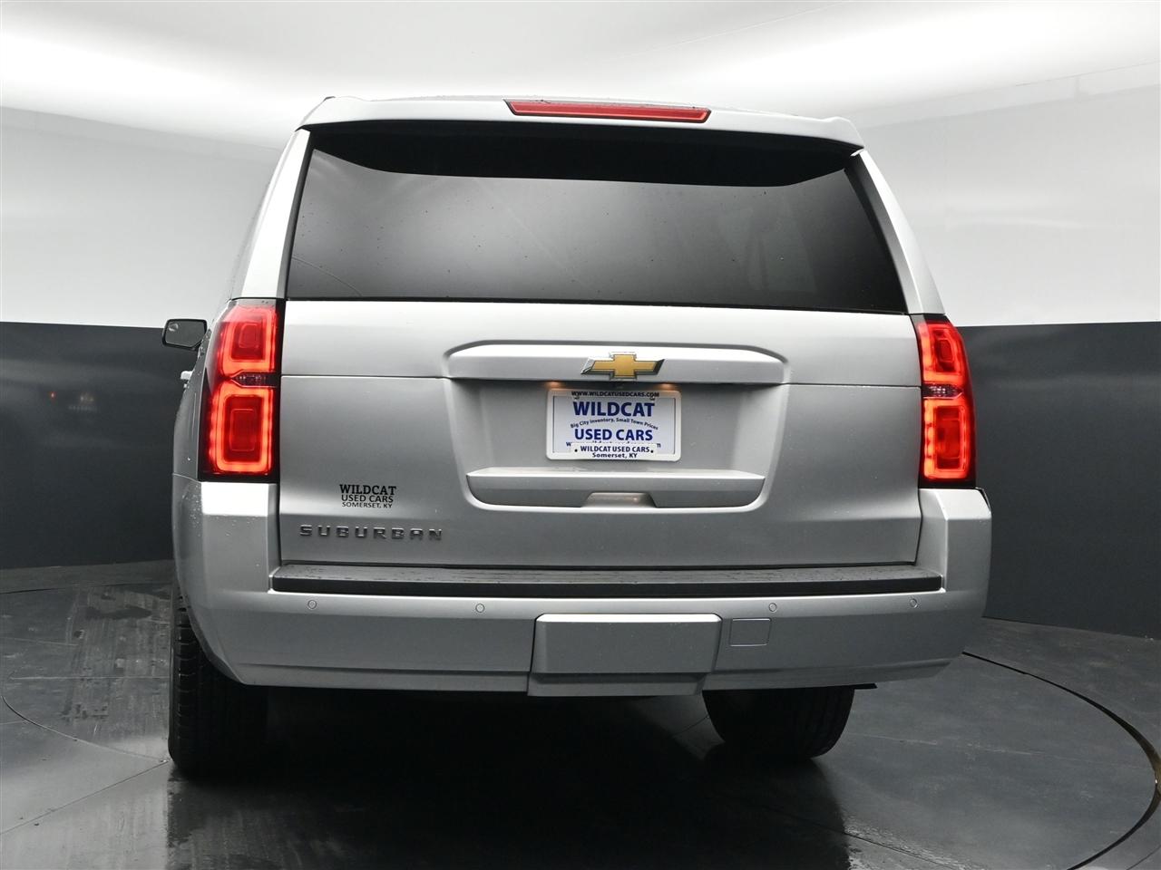 Chevrolet Suburban LT 4WD 2018