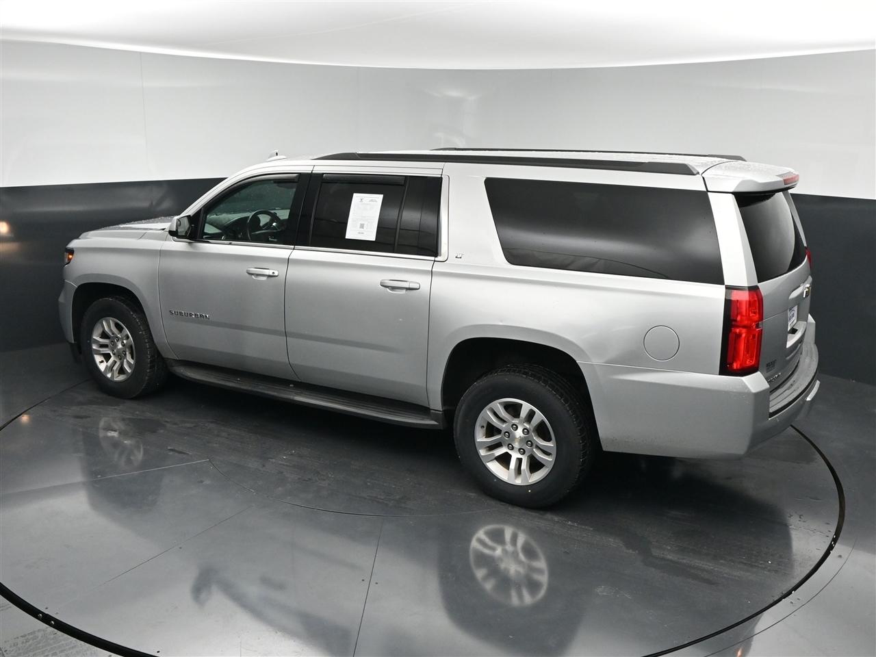Chevrolet Suburban LT 4WD 2018