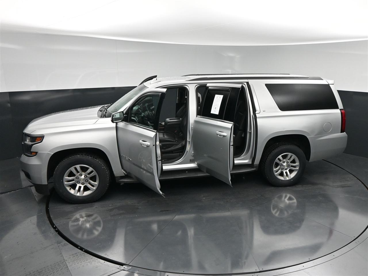 Chevrolet Suburban LT 4WD 2018