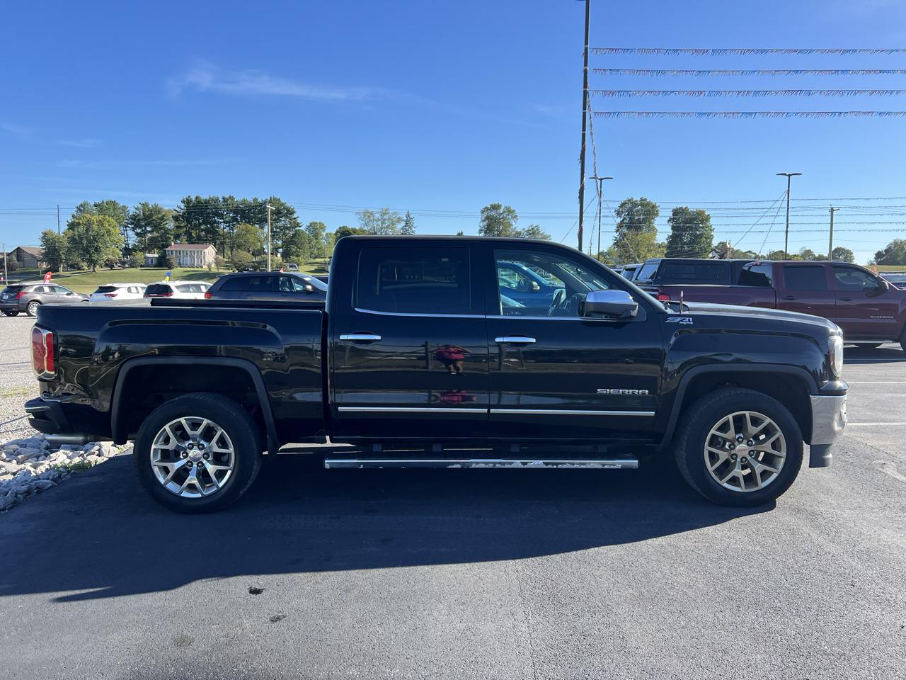 2017 GMC Sierra 1500 SLT Crew Cab Long Box 4WD