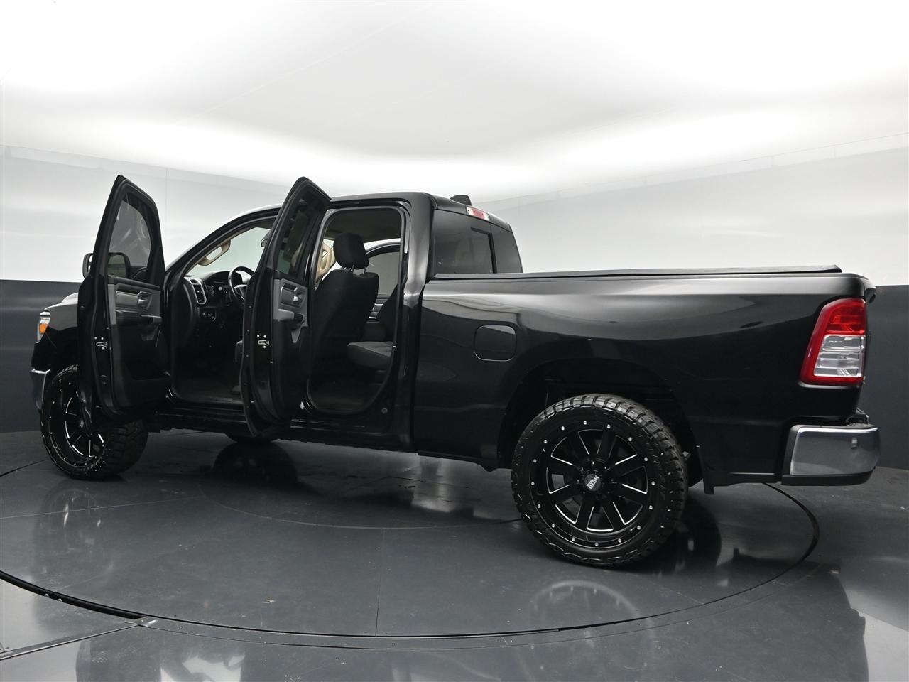 RAM 1500 Big Horn Quad Cab 4WD 2019