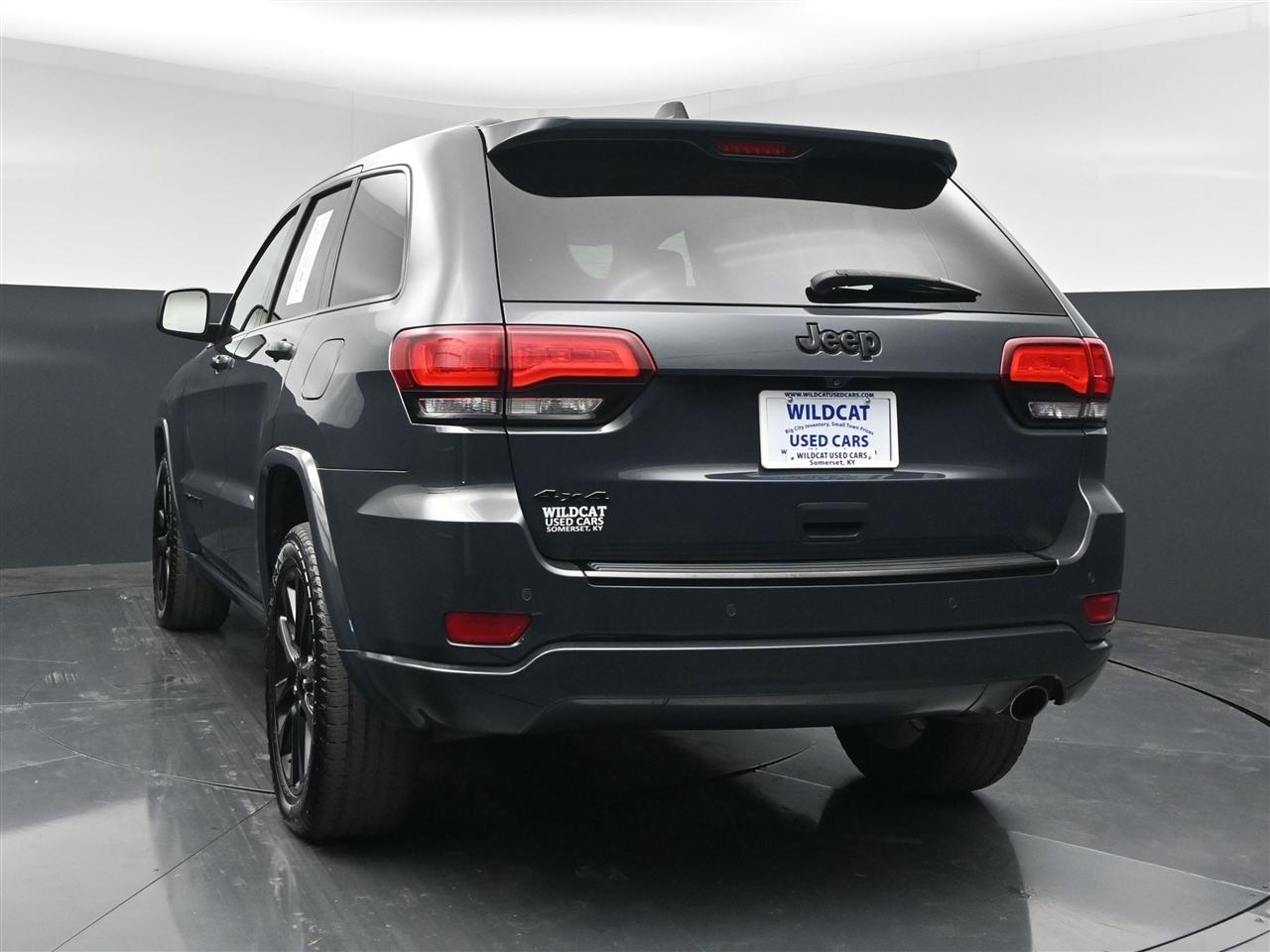 Jeep Grand Cherokee Laredo 4WD 2018