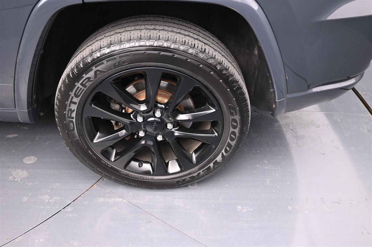 Jeep Grand Cherokee Laredo 4WD 2018