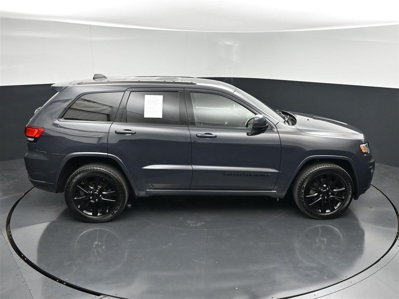 Jeep Grand Cherokee Laredo 4WD 2018