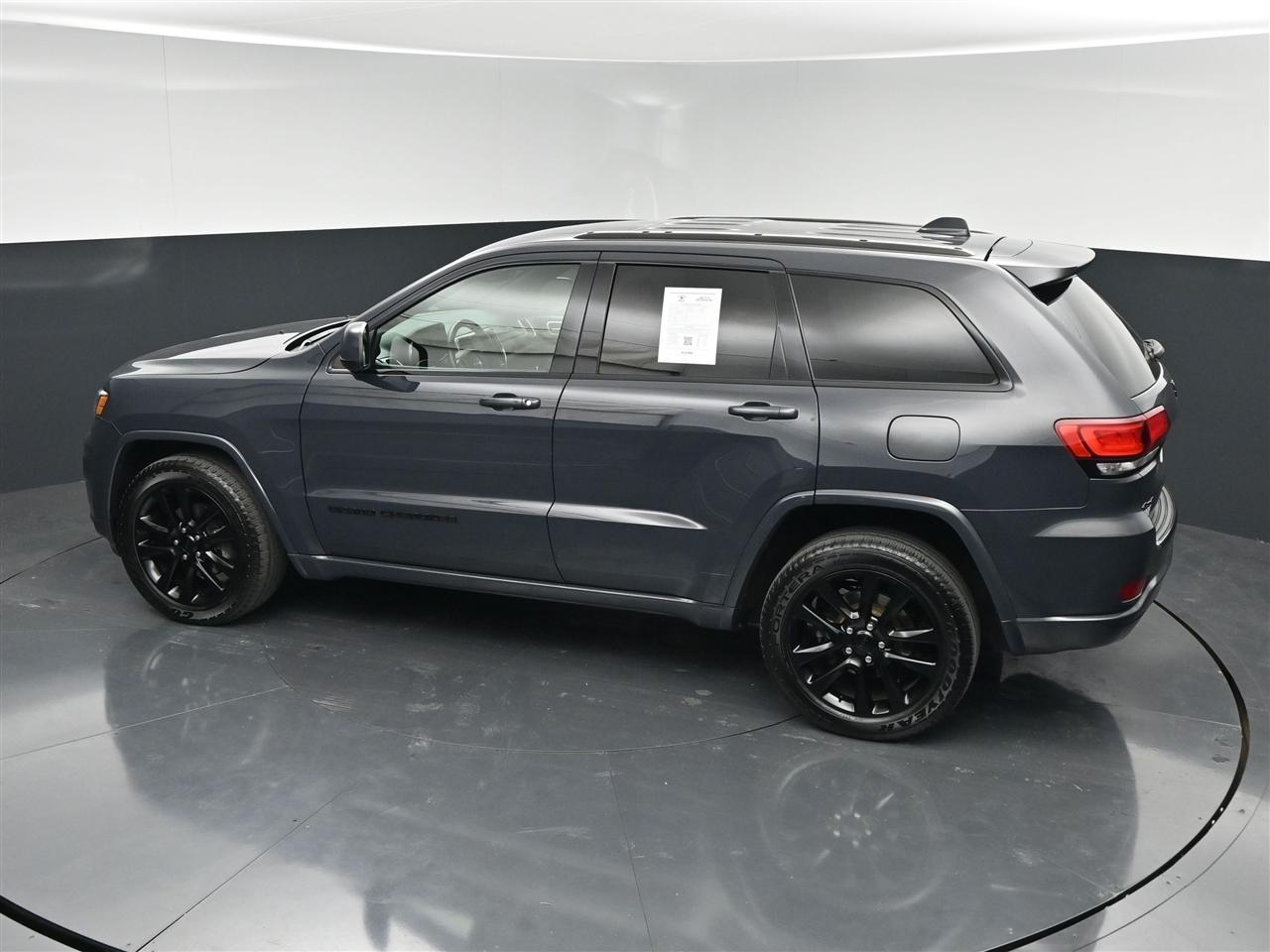 Jeep Grand Cherokee Laredo 4WD 2018