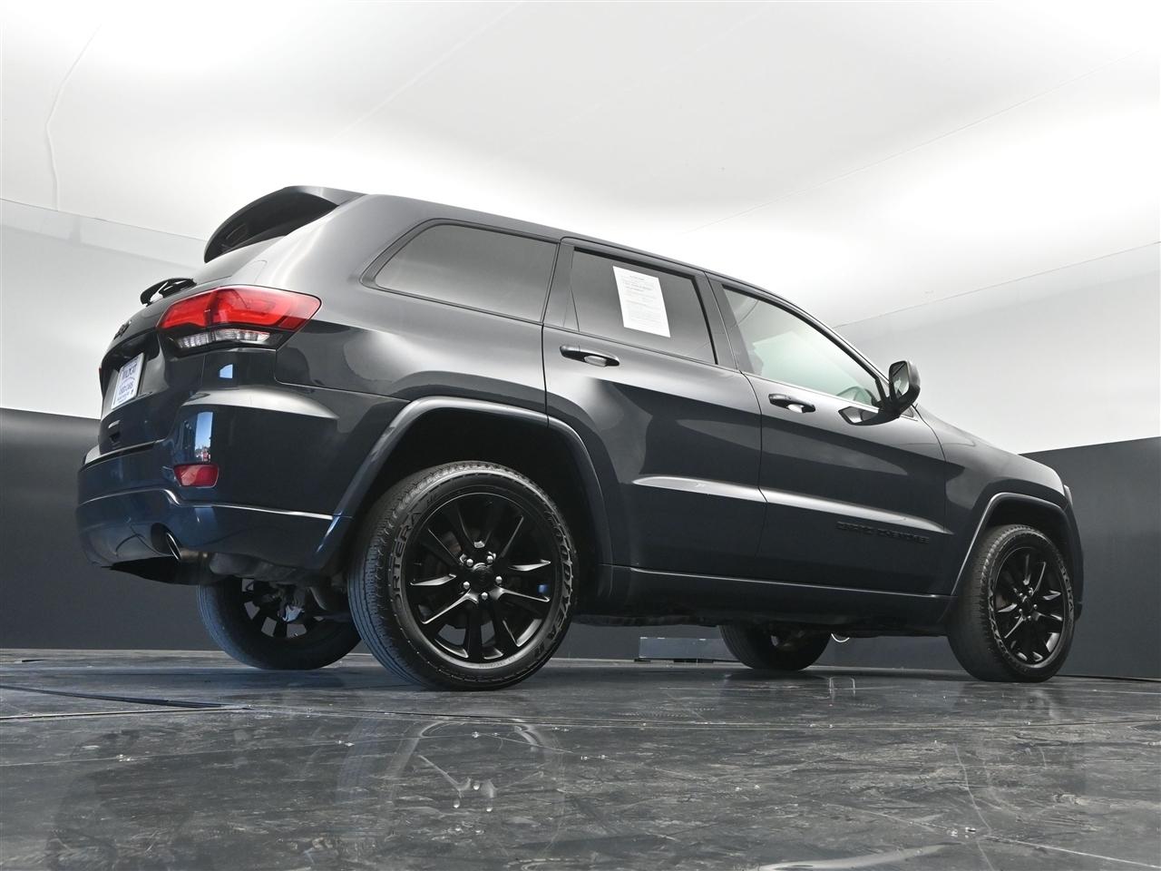 Jeep Grand Cherokee Laredo 4WD 2018
