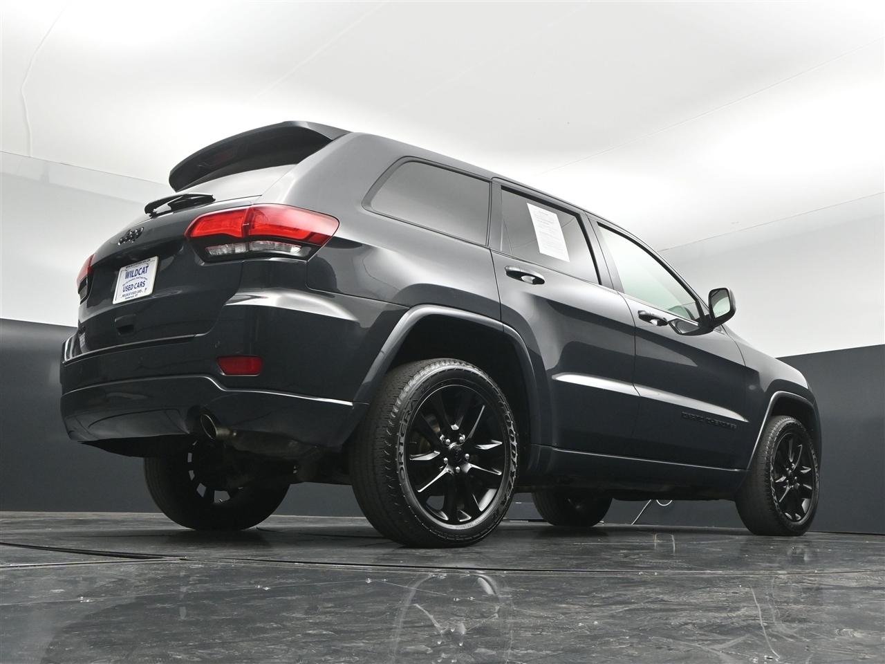 Jeep Grand Cherokee Laredo 4WD 2018