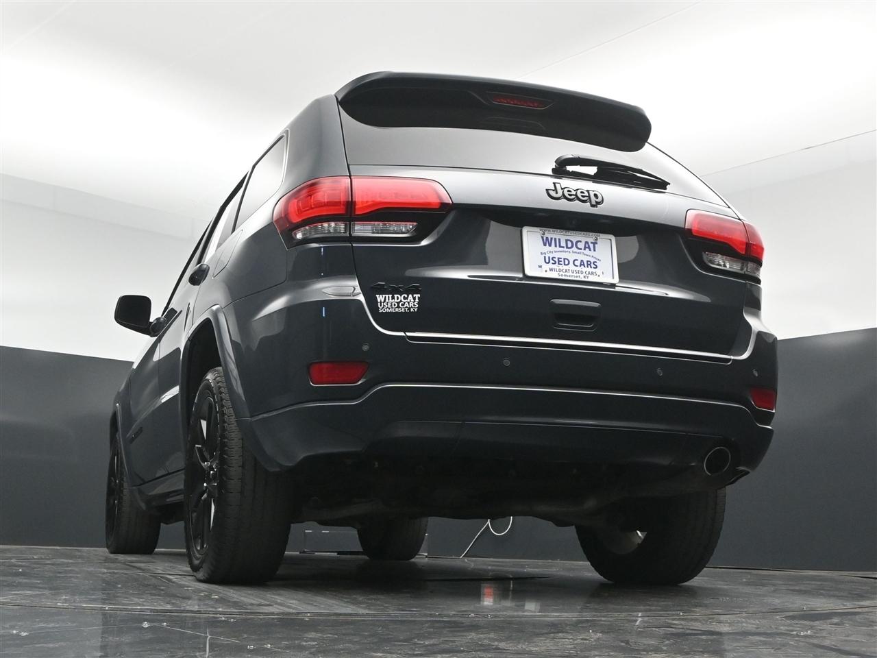 Jeep Grand Cherokee Laredo 4WD 2018