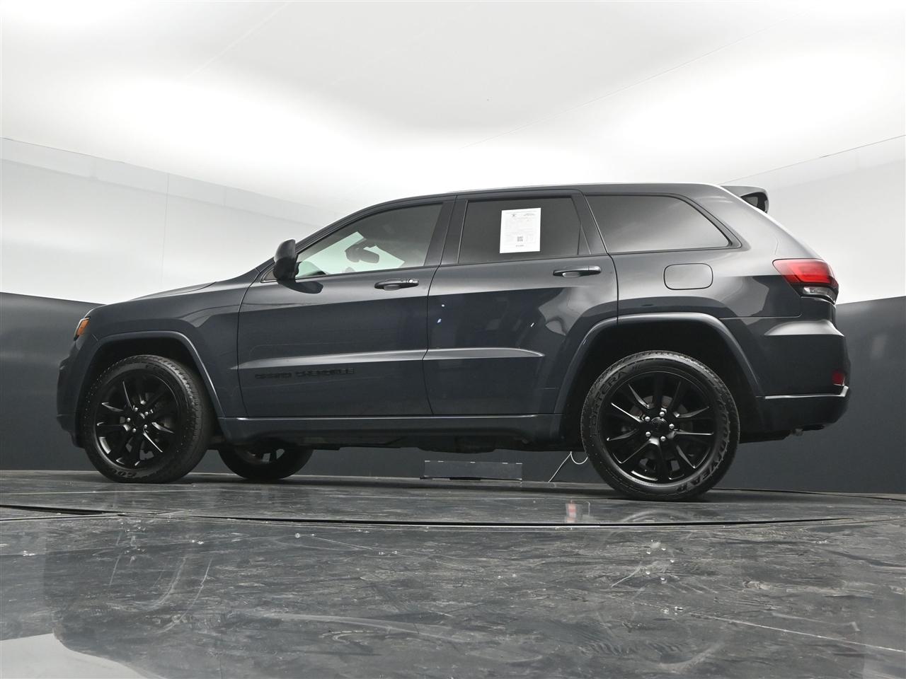 Jeep Grand Cherokee Laredo 4WD 2018