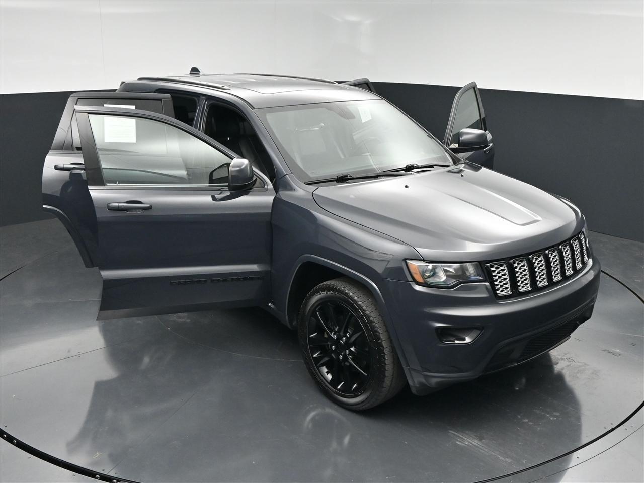Jeep Grand Cherokee Laredo 4WD 2018