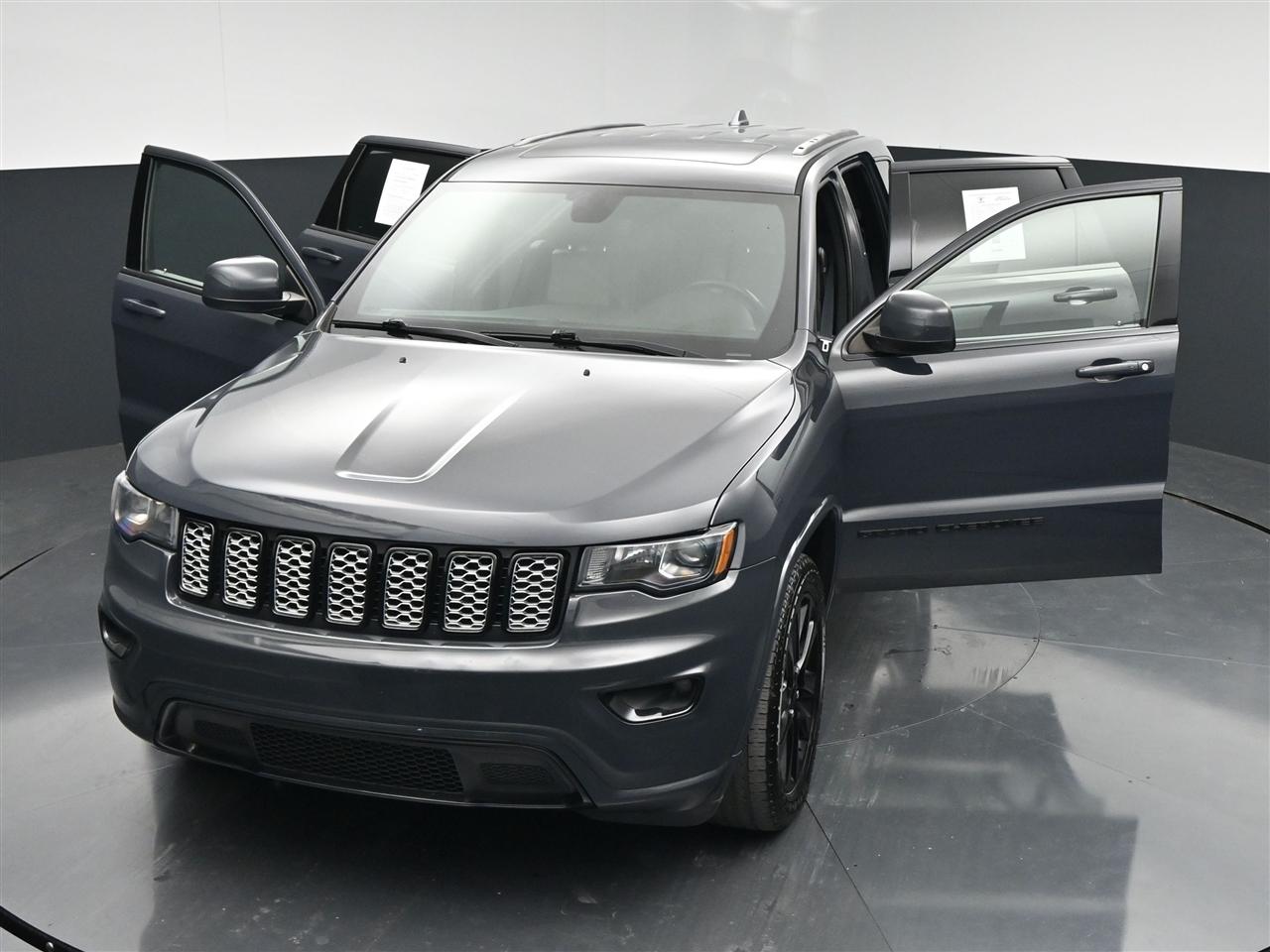 Jeep Grand Cherokee Laredo 4WD 2018