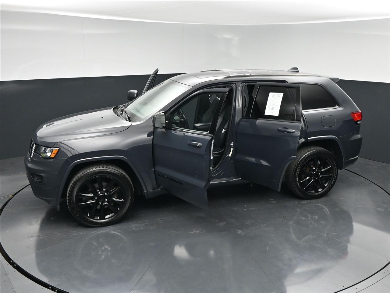 Jeep Grand Cherokee Laredo 4WD 2018