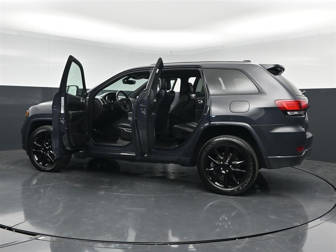 Jeep Grand Cherokee Laredo 4WD 2018