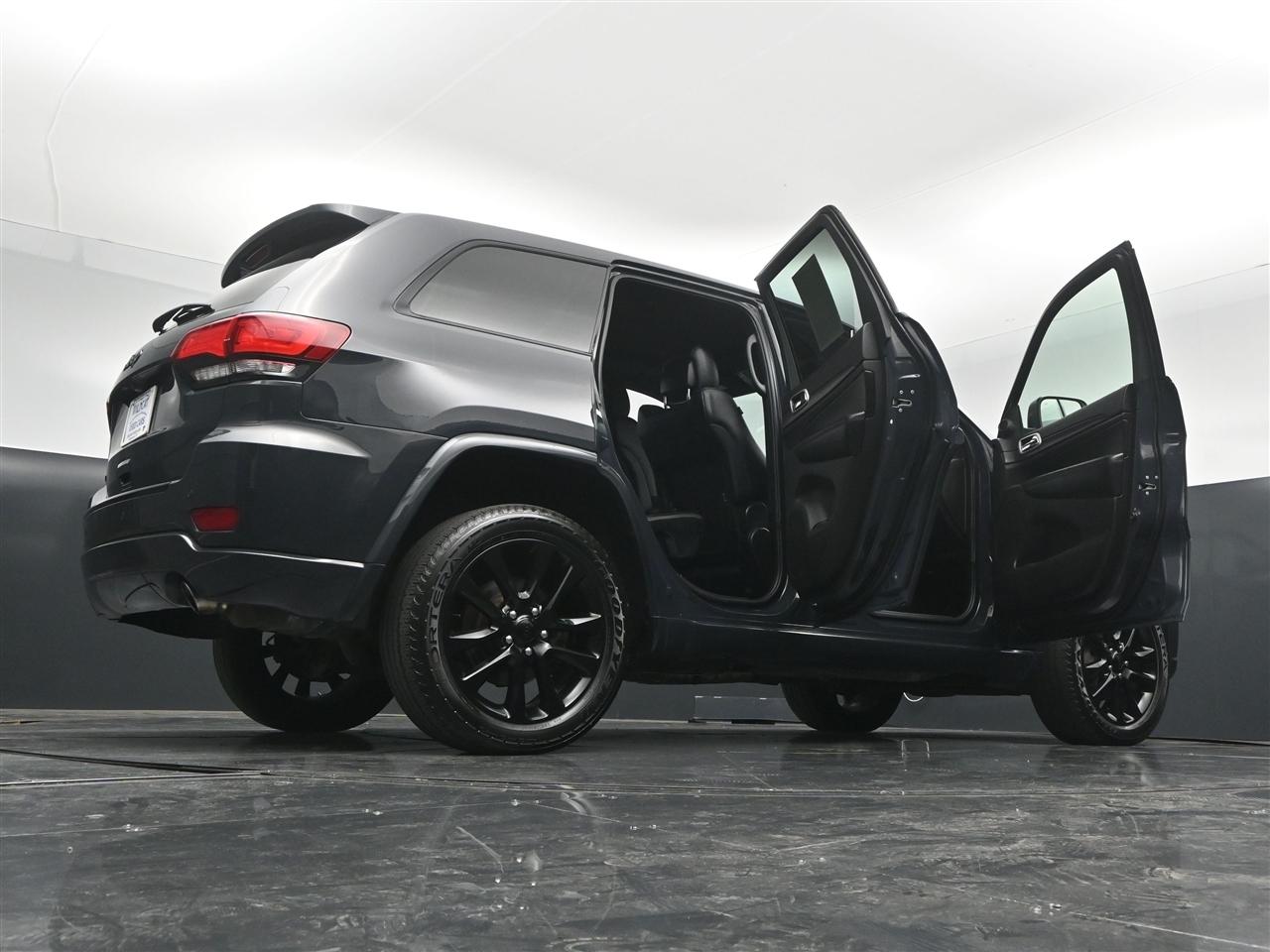 Jeep Grand Cherokee Laredo 4WD 2018