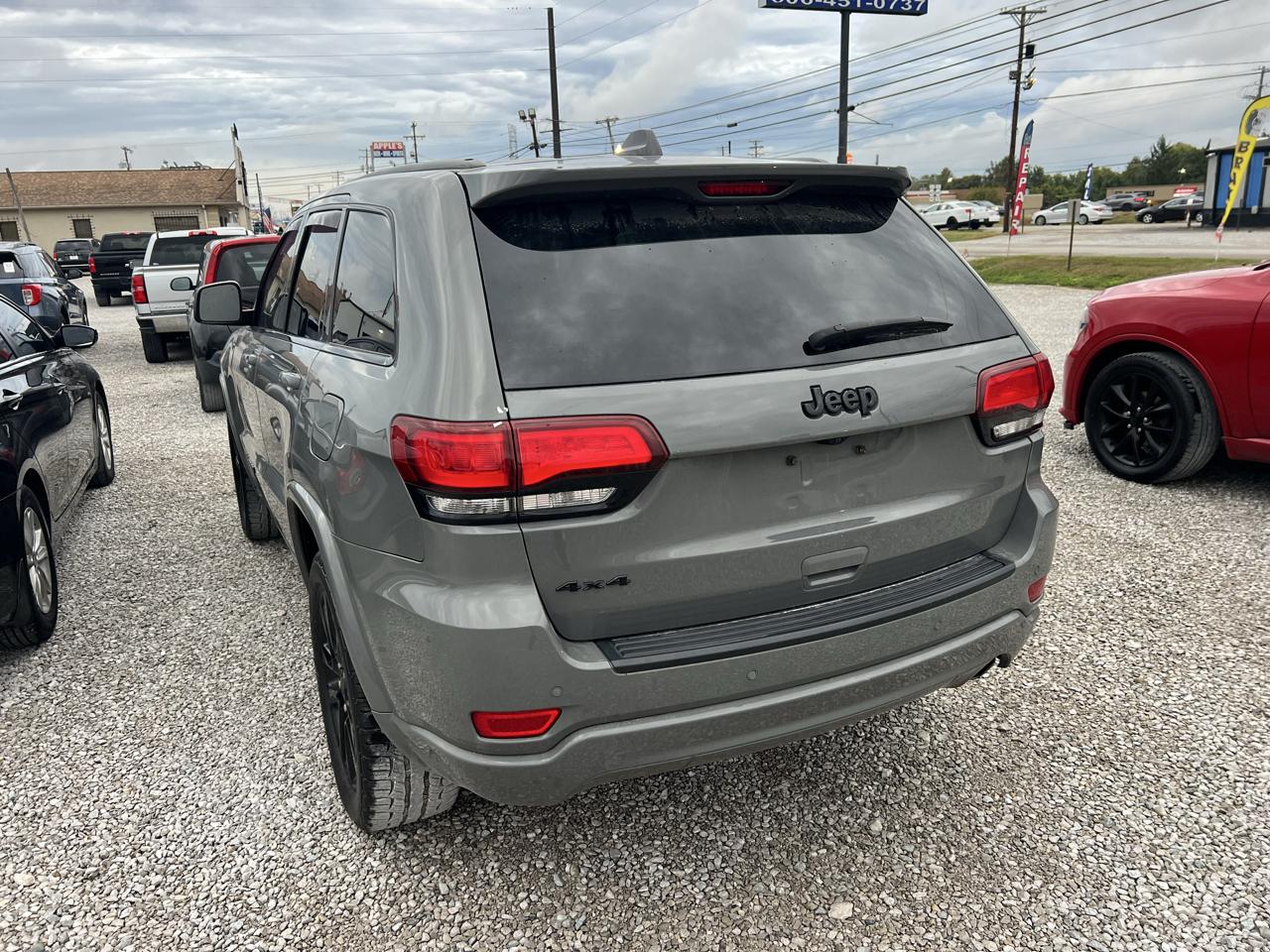 Jeep Grand Cherokee Laredo 4WD 2020