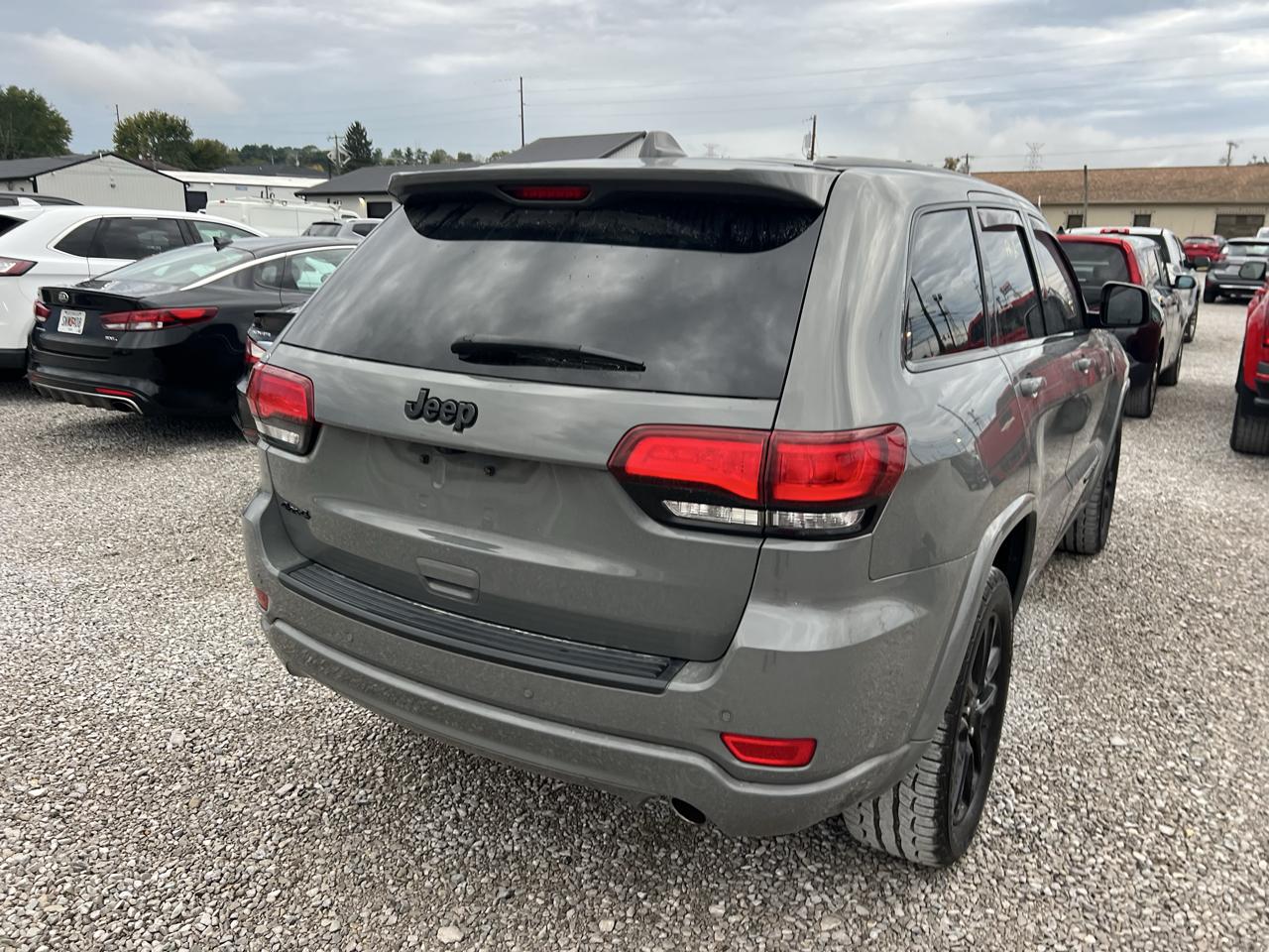 Jeep Grand Cherokee Laredo 4WD 2020