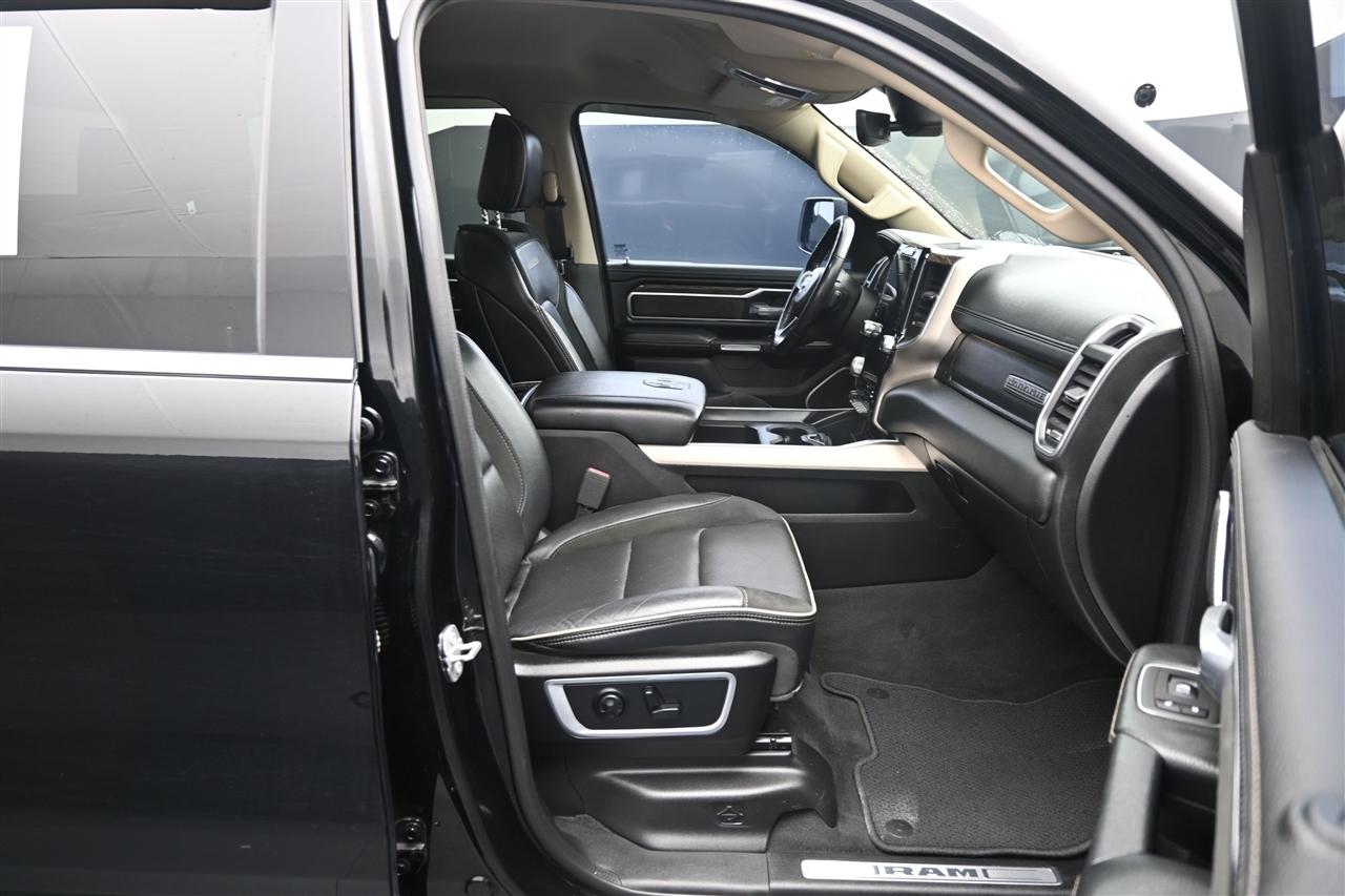 RAM 1500 Laramie Crew Cab SWB 4WD 2020