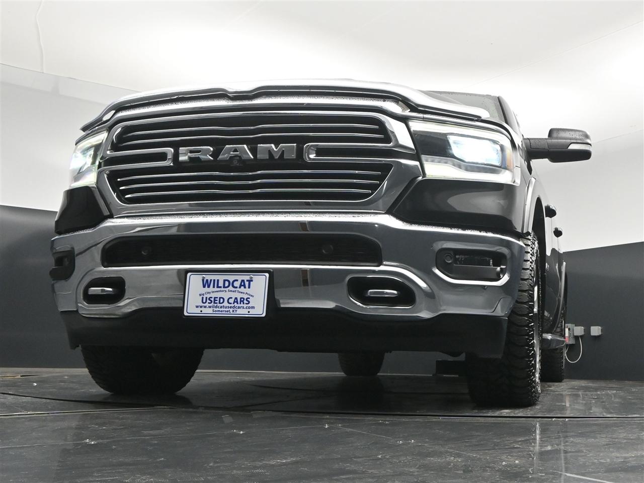 RAM 1500 Laramie Crew Cab SWB 4WD 2020