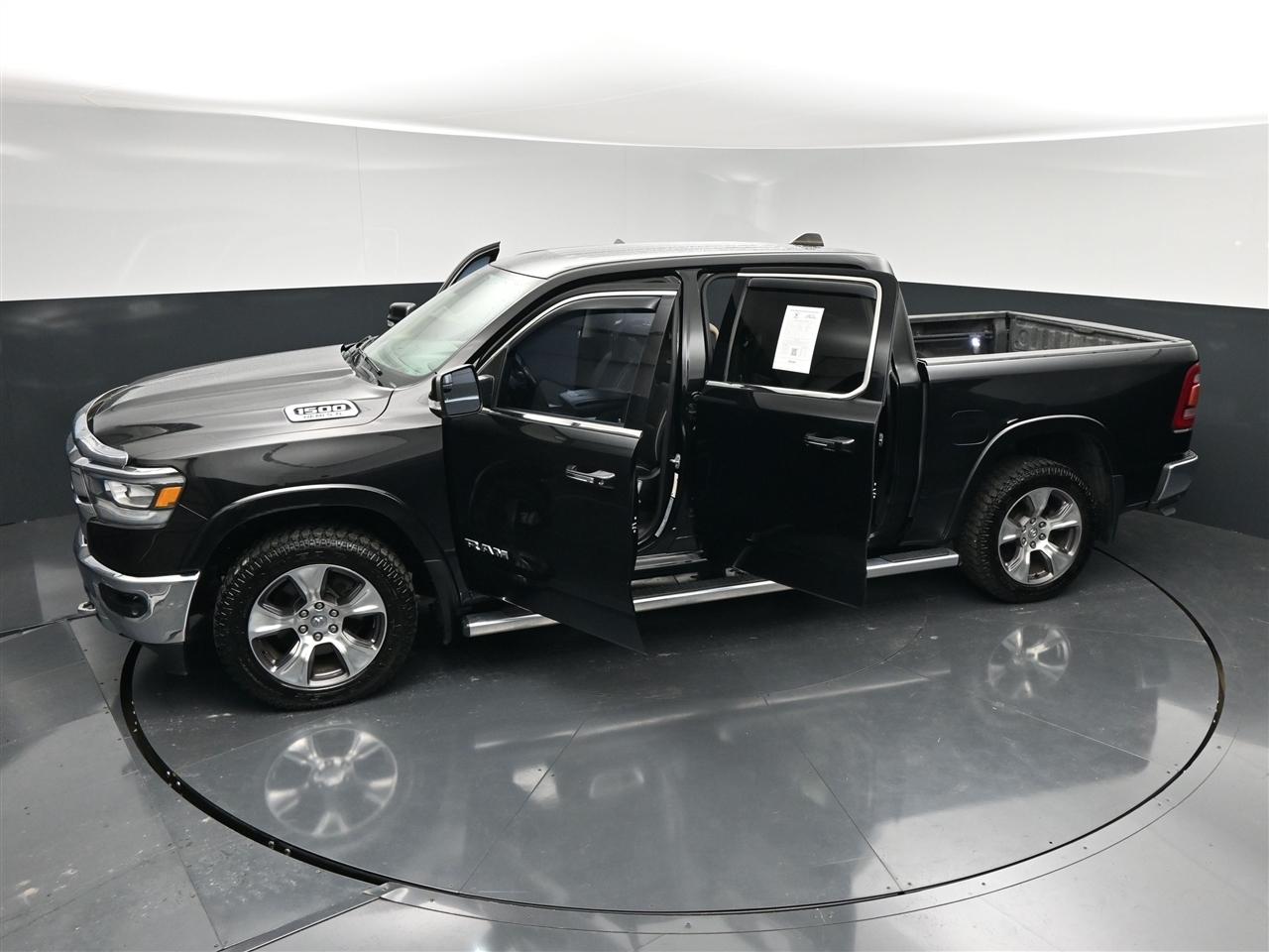 RAM 1500 Laramie Crew Cab SWB 4WD 2020