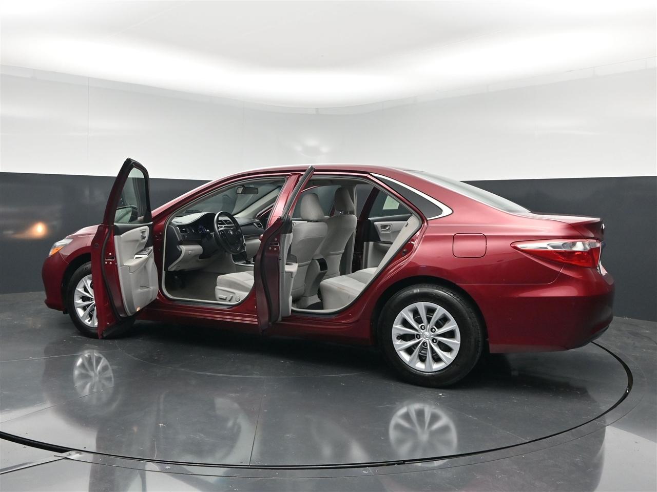 Toyota Camry LE 2017
