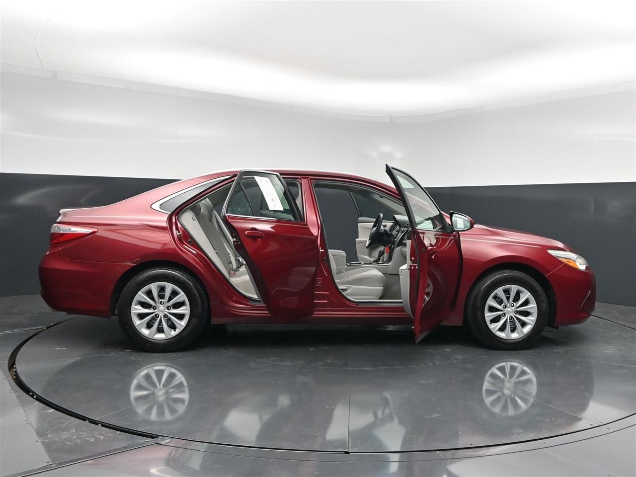 Toyota Camry LE 2017