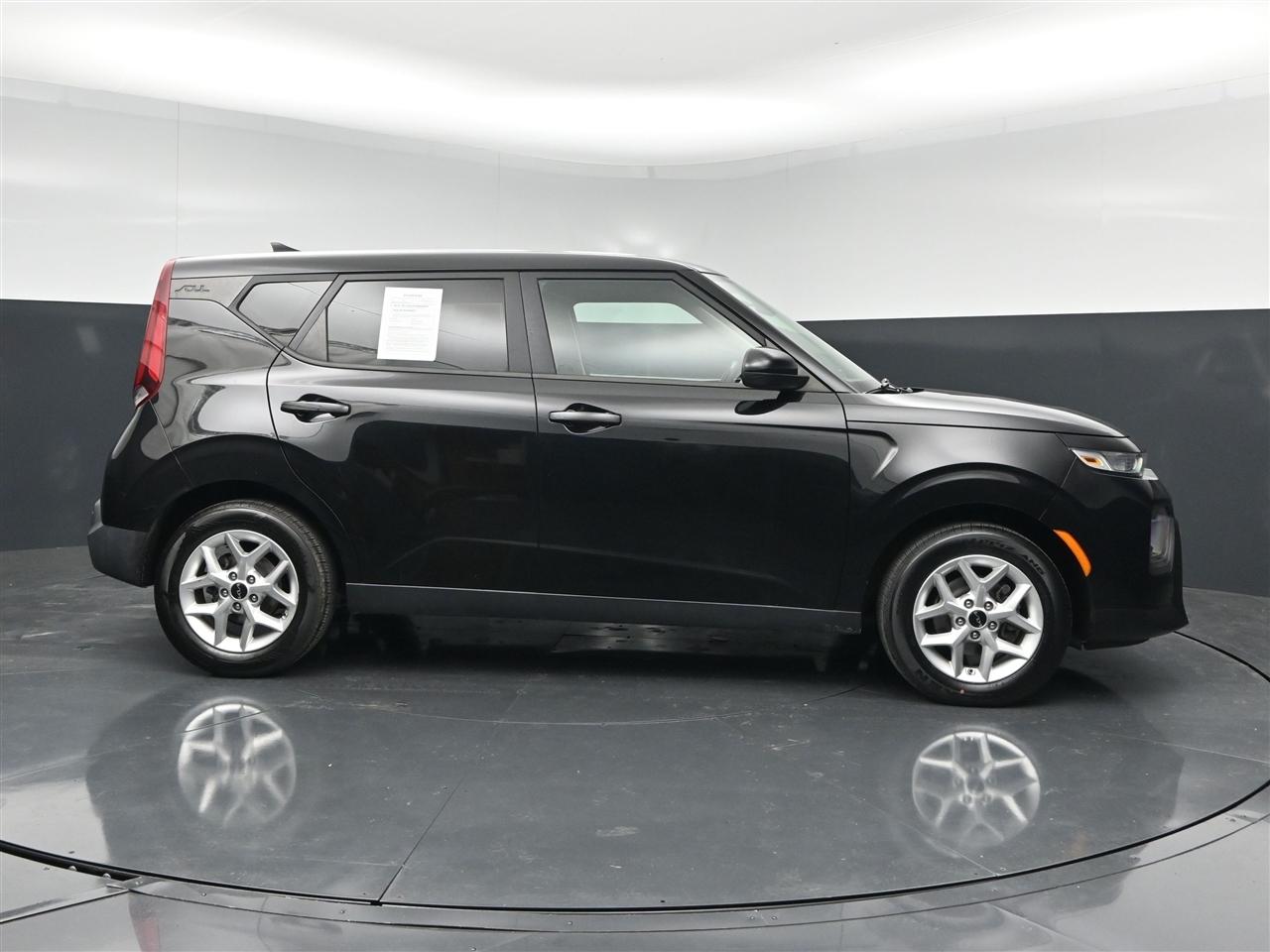 Kia Soul LX CVT 2022