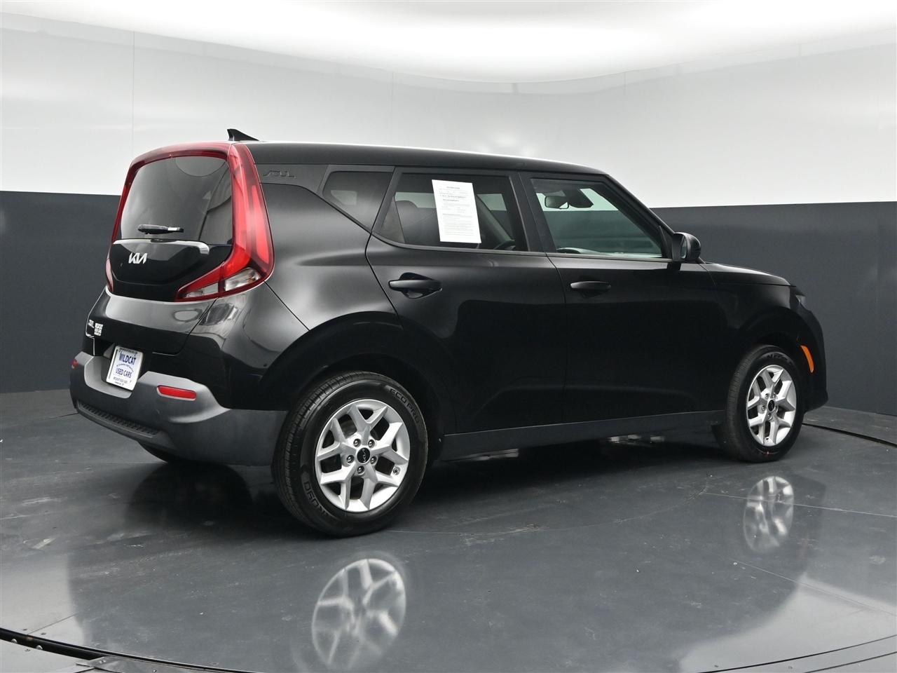 Kia Soul LX CVT 2022