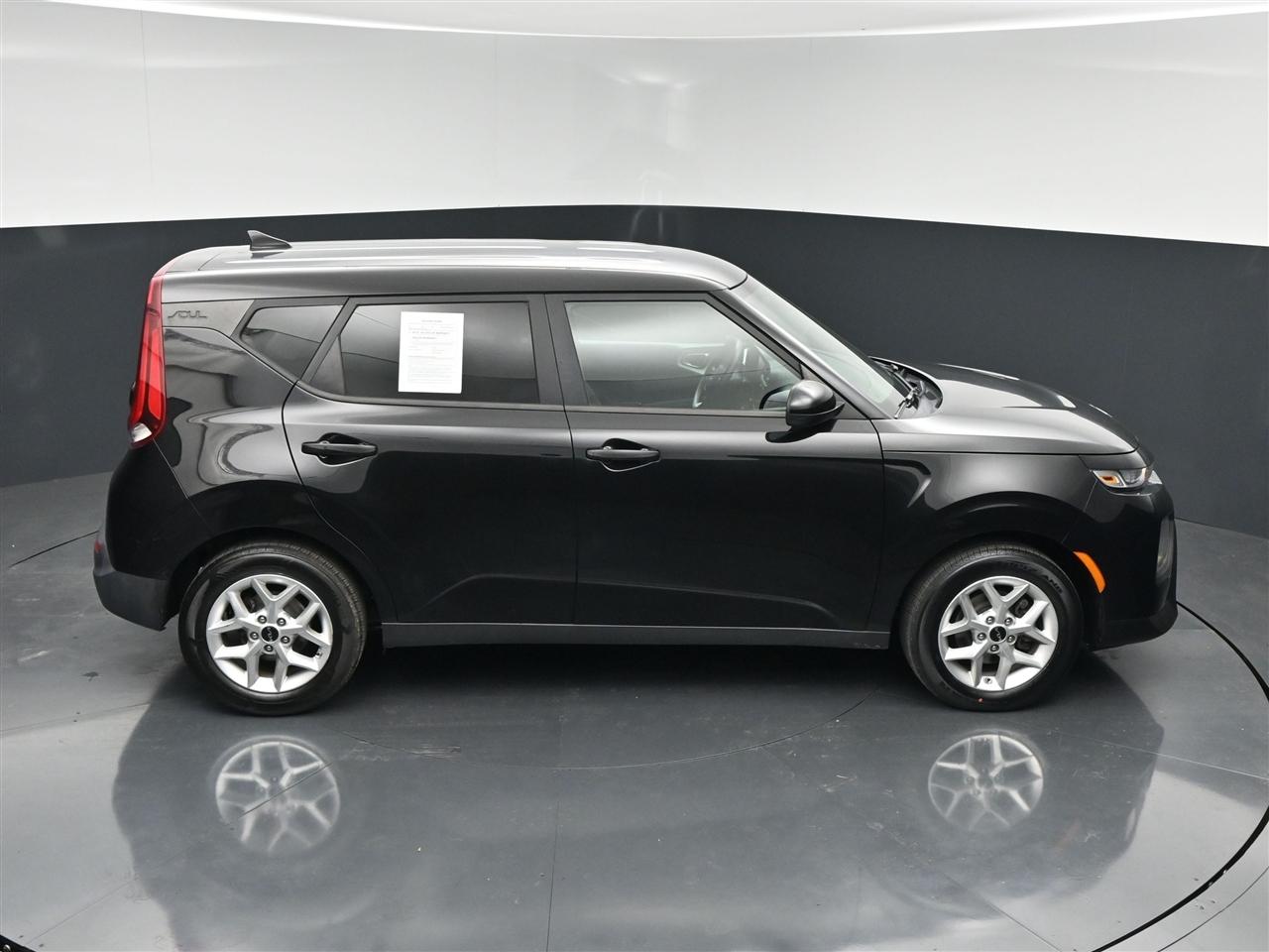 Kia Soul LX CVT 2022