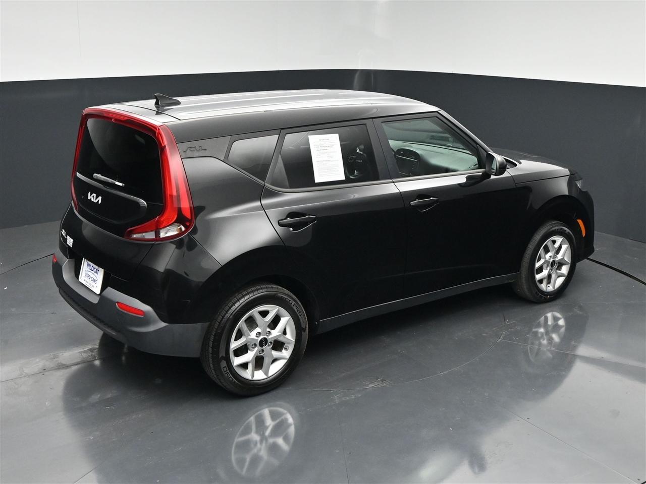 Kia Soul LX CVT 2022