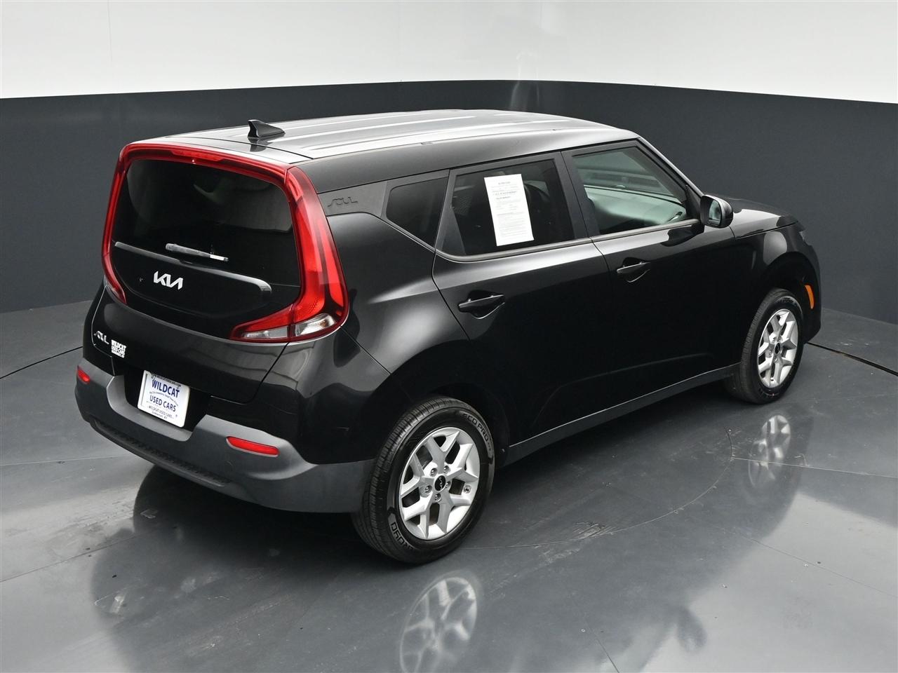 Kia Soul LX CVT 2022