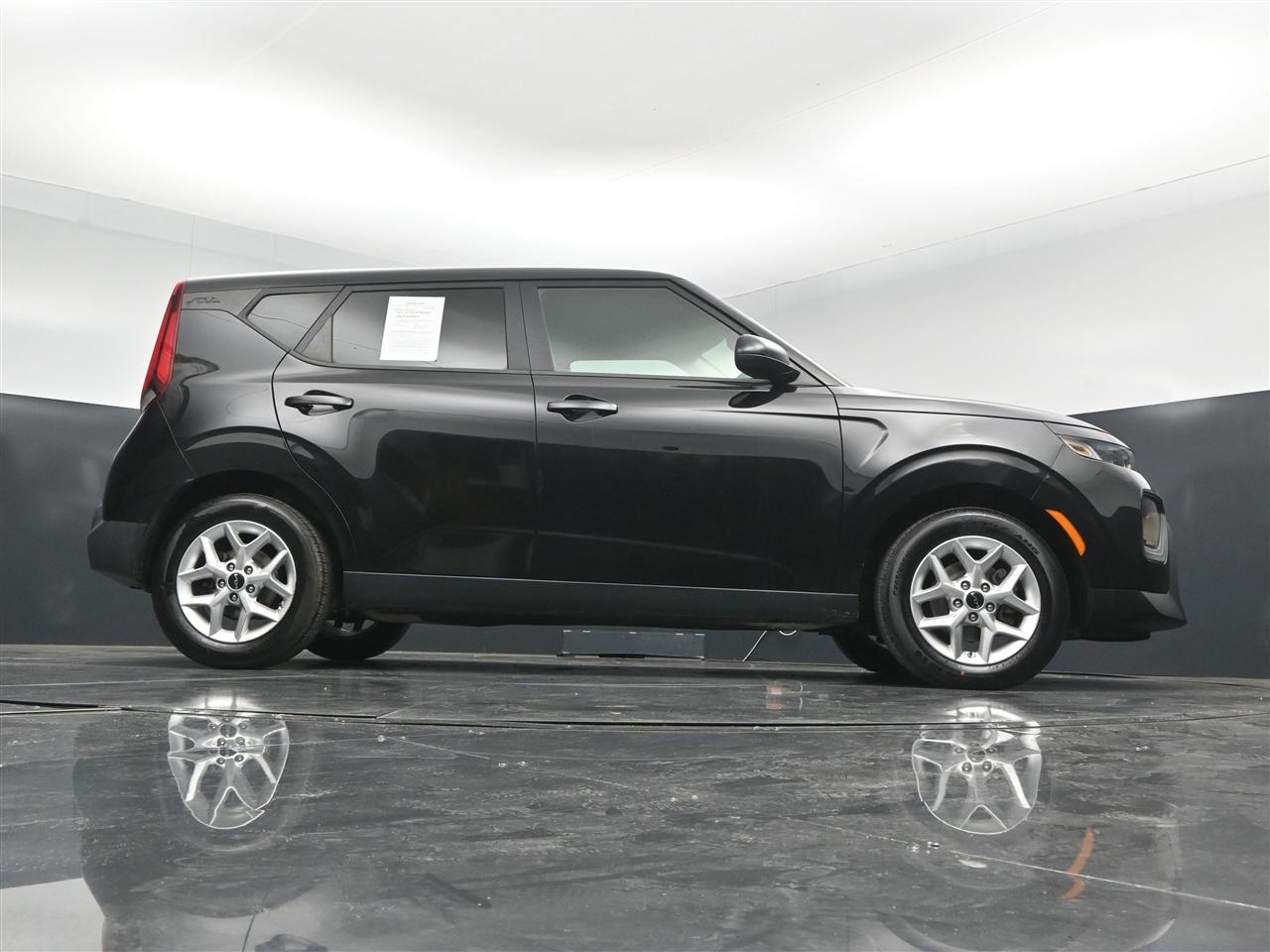 Kia Soul LX CVT 2022