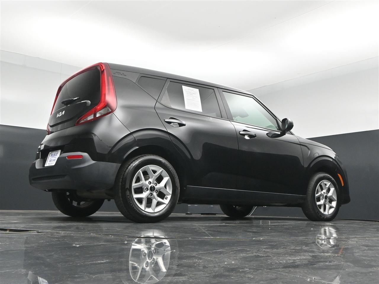 Kia Soul LX CVT 2022