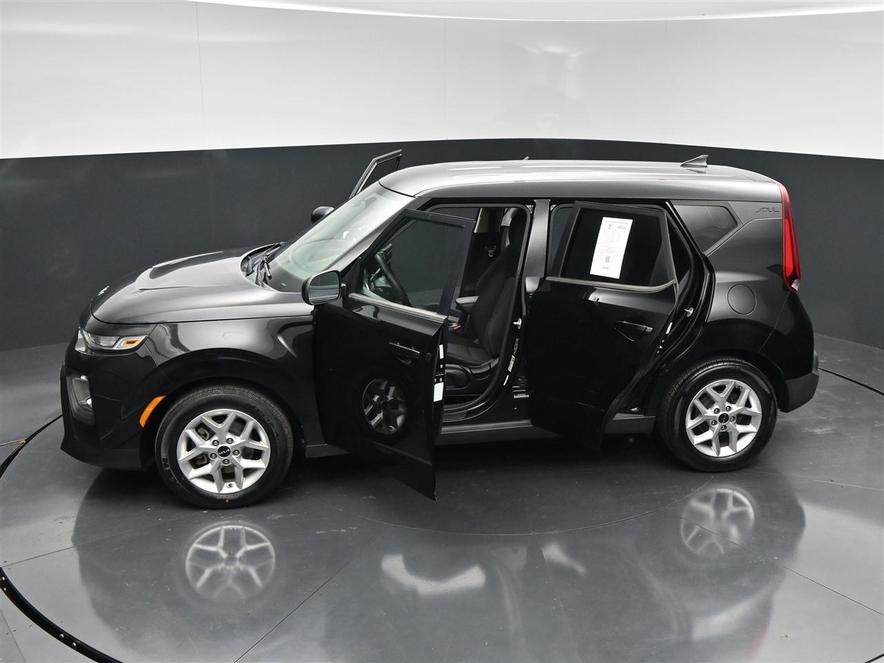 Kia Soul LX CVT 2022
