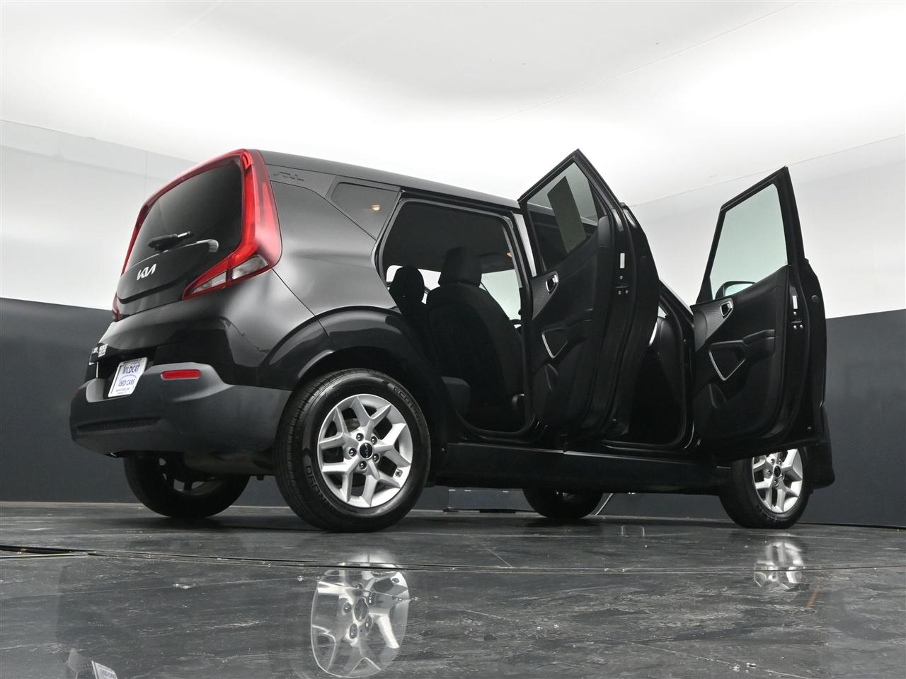 Kia Soul LX CVT 2022