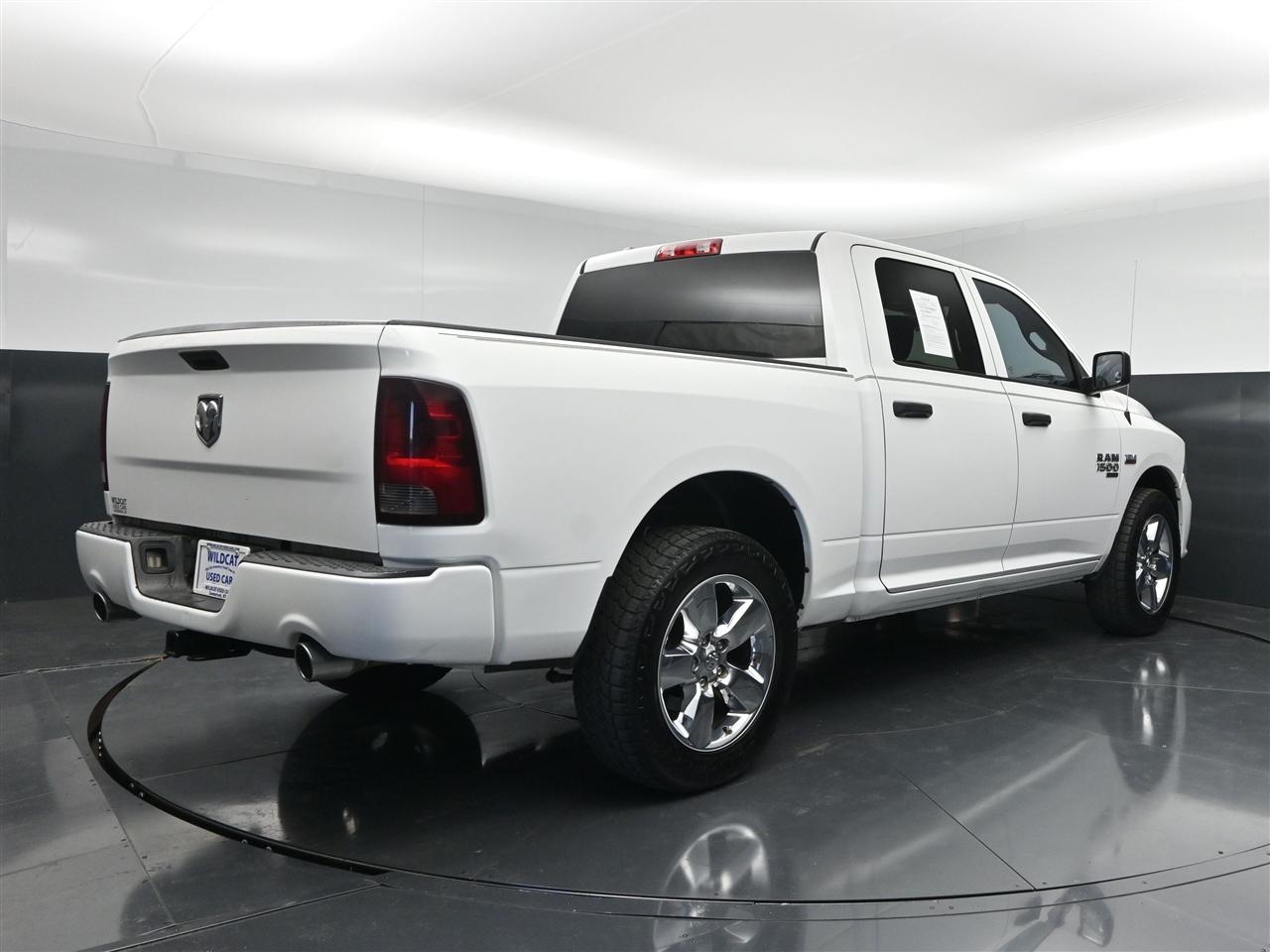 RAM 1500 Classic Tradesman Crew Cab SWB 2WD 2019