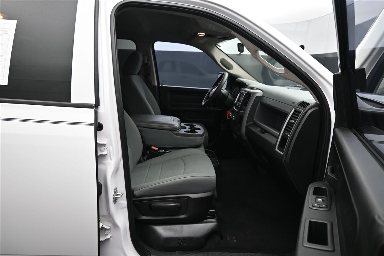 RAM 1500 Classic Tradesman Crew Cab SWB 2WD 2019