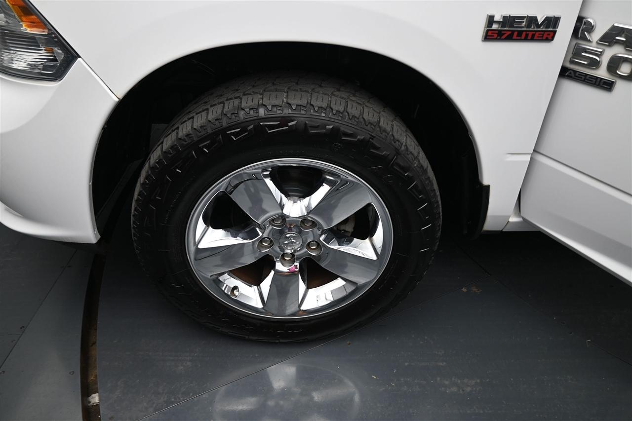 RAM 1500 Classic Tradesman Crew Cab SWB 2WD 2019