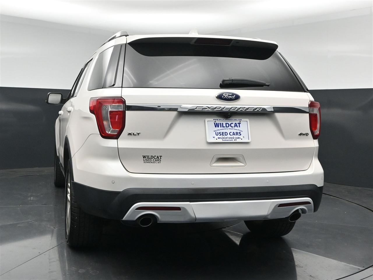 Ford Explorer XLT 4WD 2017