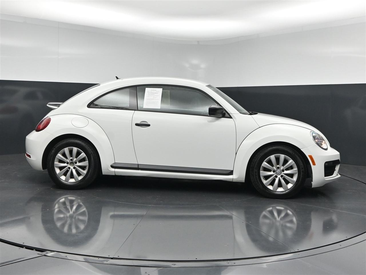 Volkswagen Beetle 2.0T S 2018