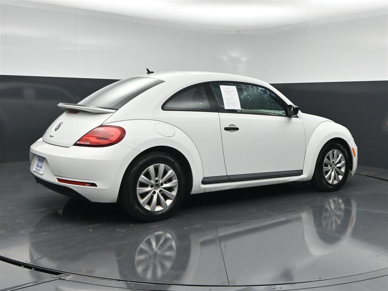 Volkswagen Beetle 2.0T S 2018