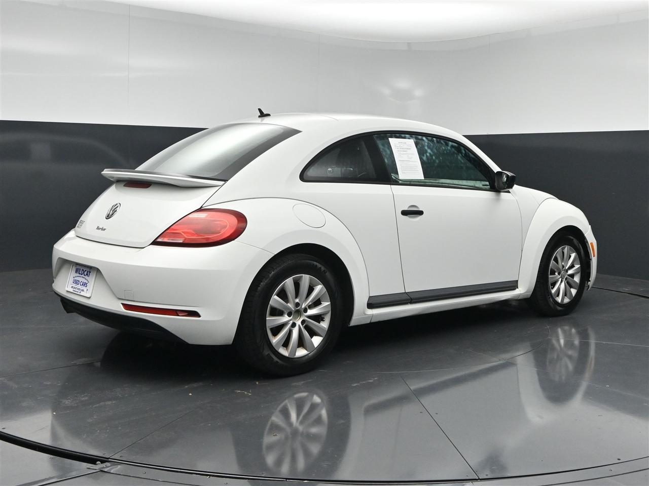 Volkswagen Beetle 2.0T S 2018