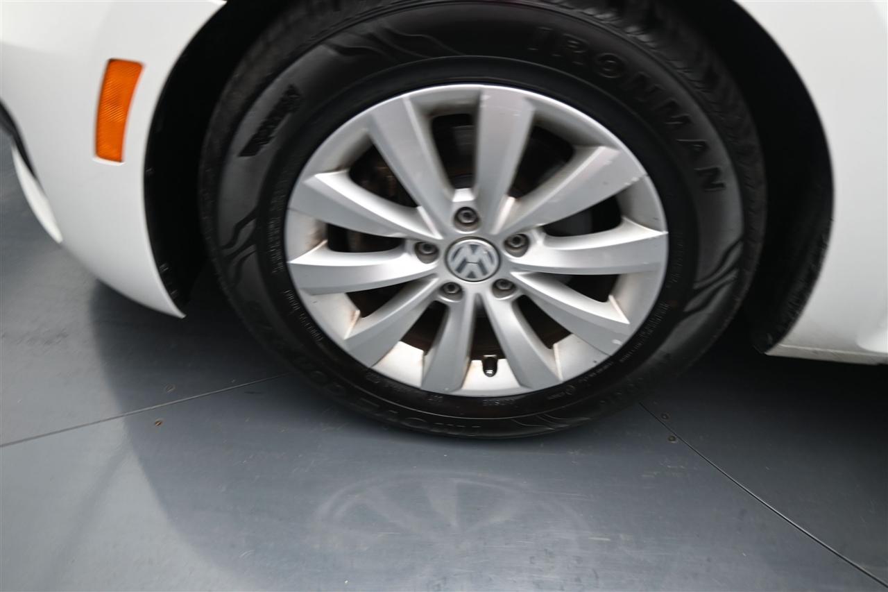 Volkswagen Beetle 2.0T S 2018