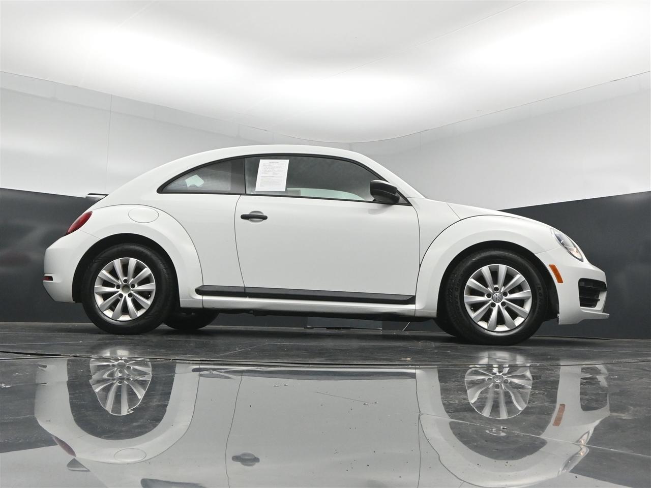 Volkswagen Beetle 2.0T S 2018